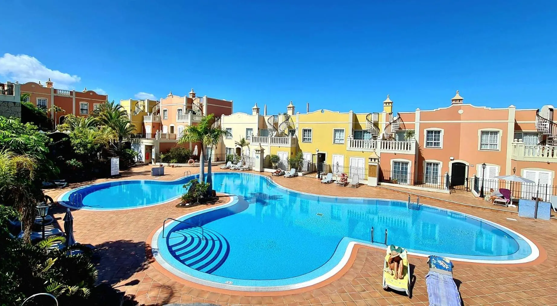 View Of Paradise Palm-mar