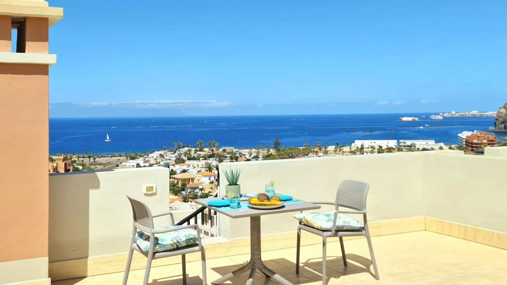 View Of Paradise Palm-mar